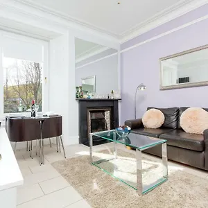 Near Centre Luxury Apartamento